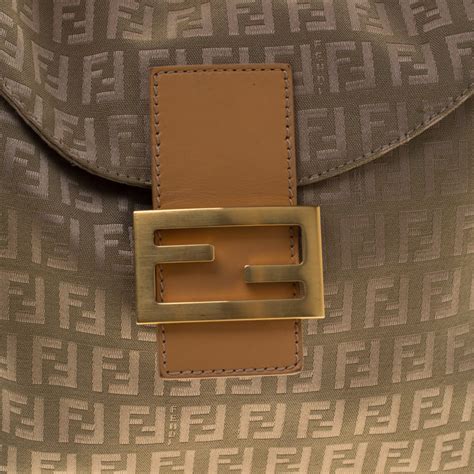 borse fendi falsa|fendi handbags hardware.